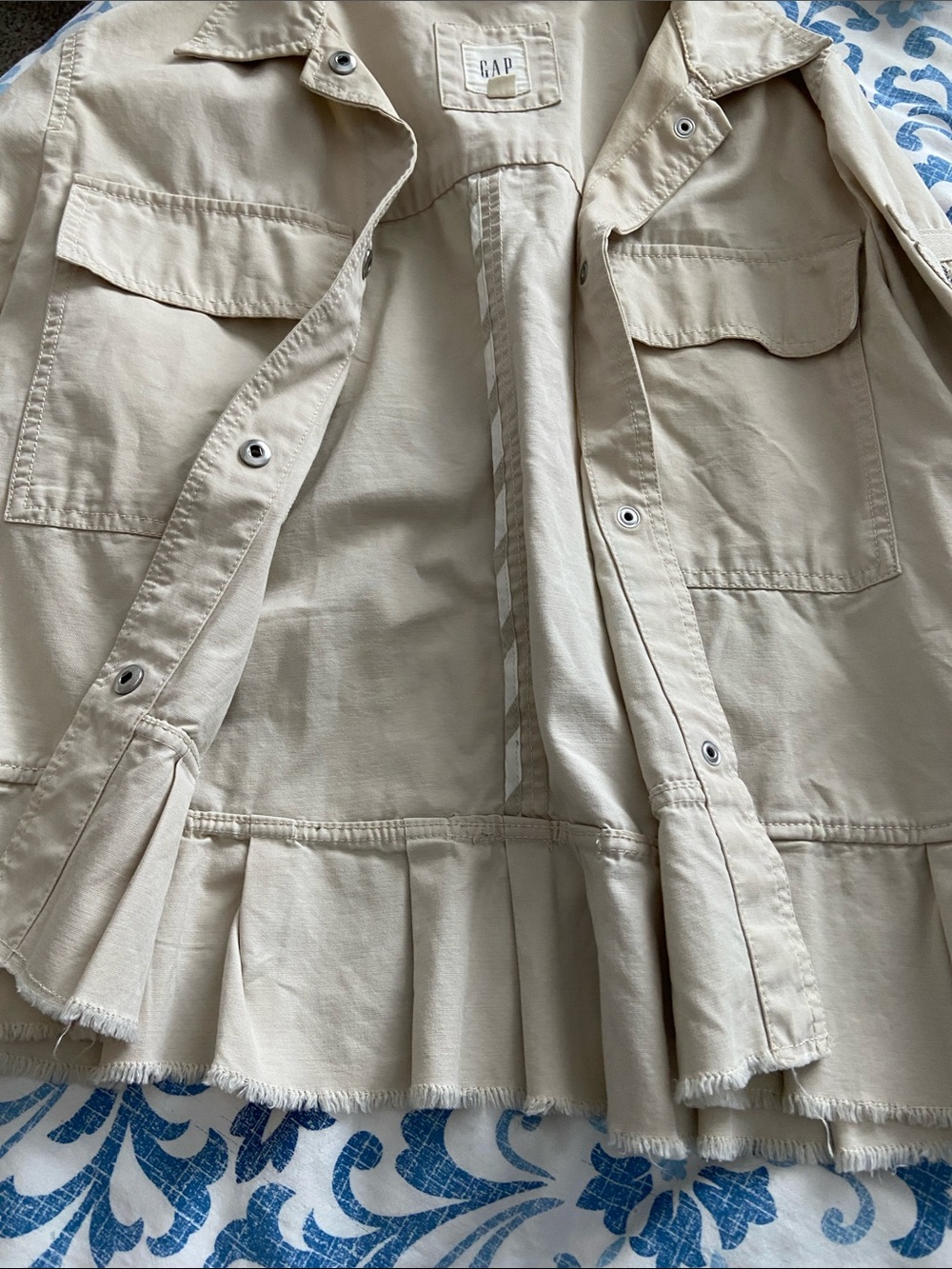 GAP Cream Button-Front Utility Jacket - Picture 5 of 5